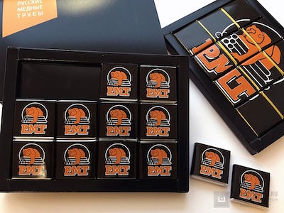 Шоколадный набор с логотипом в коробке, плитки 5 грамм